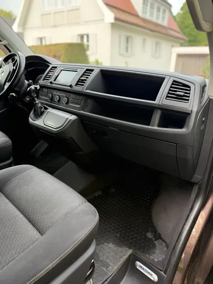 Gebraucht VW Multivan 150 PS (110 kW) 2019 Braun Van / Kleinbus