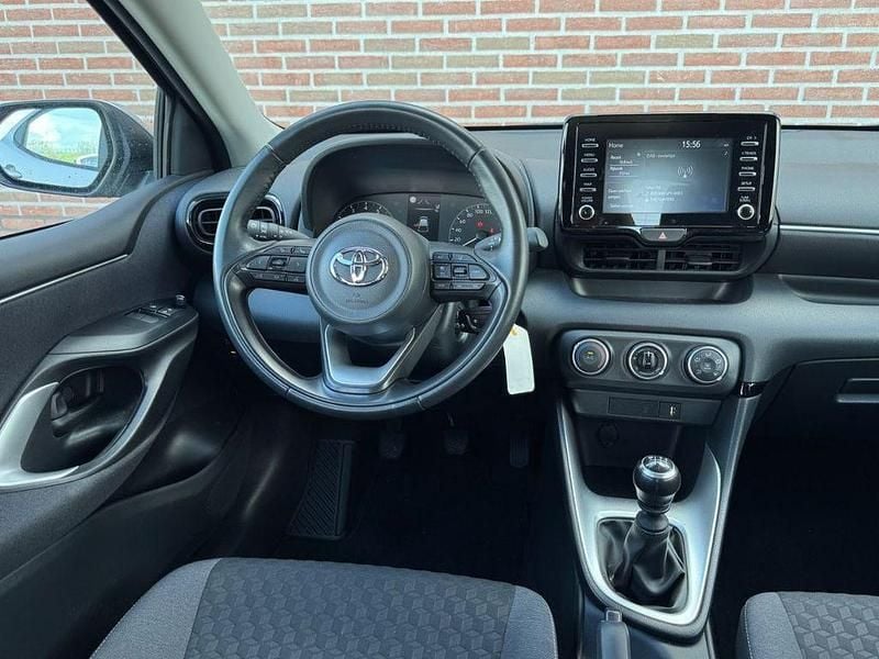 Gebraucht Toyota Yaris Active 125 PS (91 kW) 2023 Grau Kleinwagen