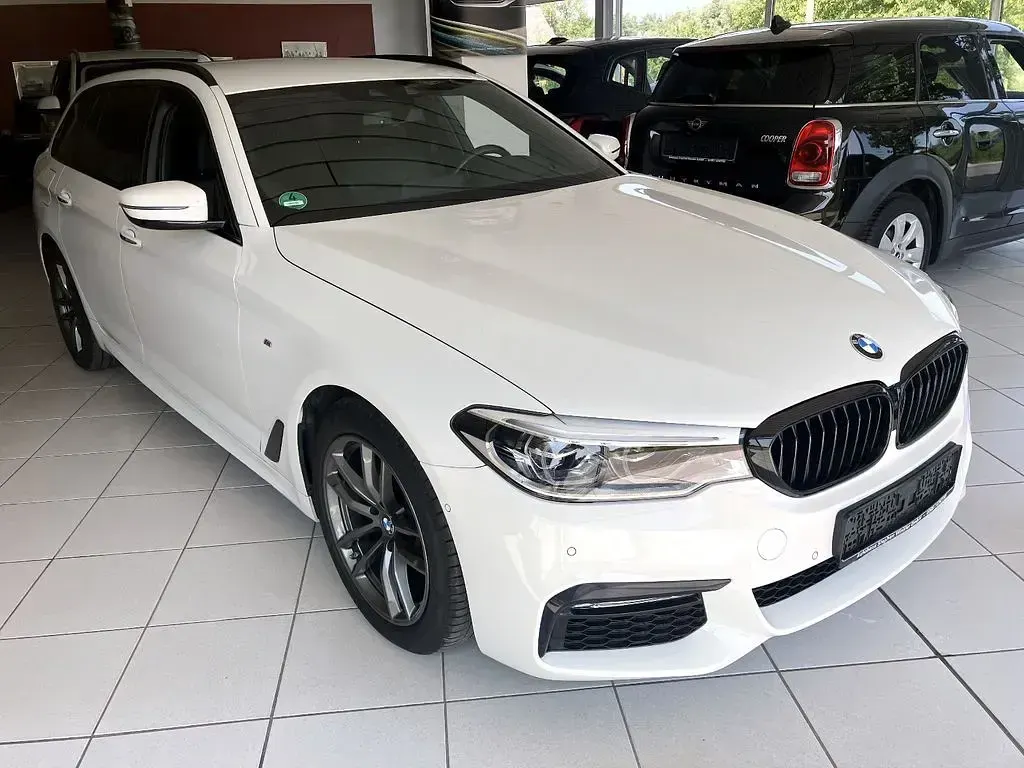 Gebraucht BMW 520 M Sport 190 PS (139 kW) 2017 Weiß Limousine