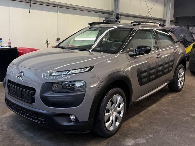 Gebraucht Citroën C4 Feel 82 PS (60 kW) 2015 Beige Limousine