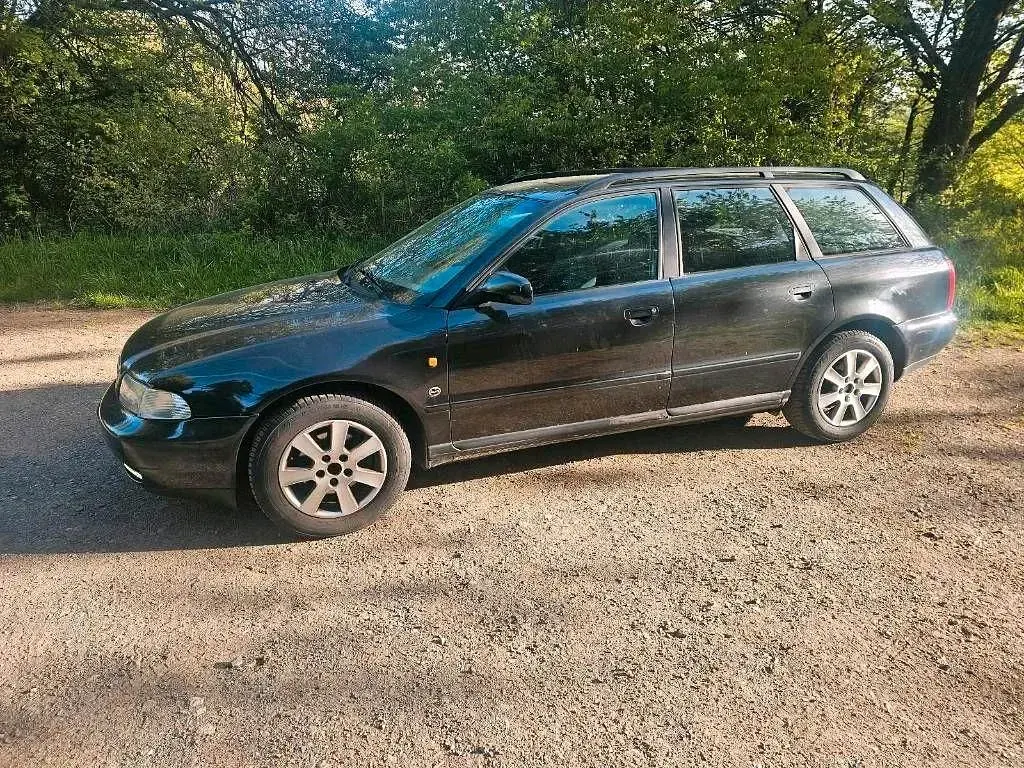Gebraucht Audi A4 125 PS (91 kW) 1997 Schwarz Kombi
