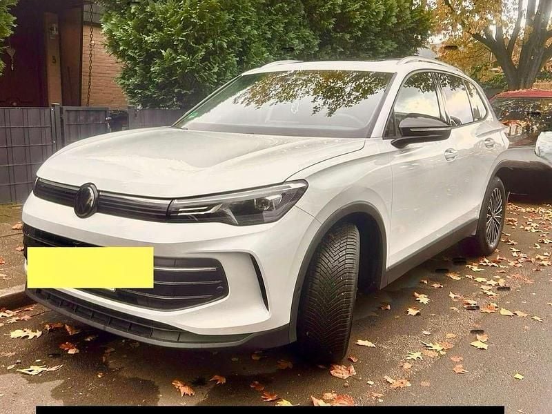 Weiß Gebraucht 2025 VW Tiguan Goal SUV | 36.500 € (Superpreis) - Bild 1/4