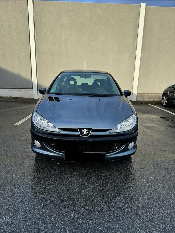 Gebraucht Peugeot 206 75 PS (55 kW) 2006 Grau Kleinwagen