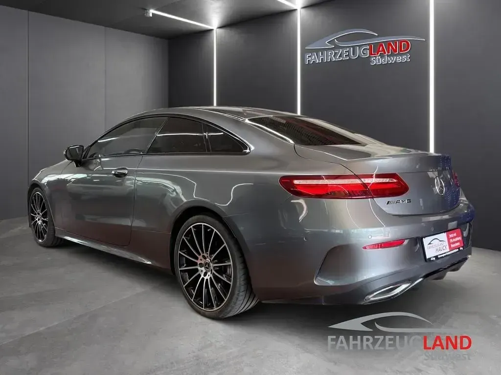 Używany Mercedes E220 AMG 194 KM (142 kW) 2017 Szary Coupe
