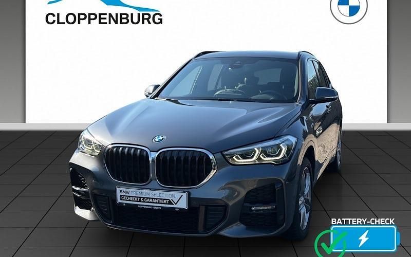 Grau Gebraucht 2022 BMW X1 M Sport SUV | 25.995 € (Fairer Preis) - Bild 1/4