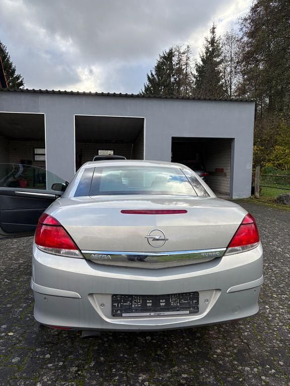 Gebraucht Opel Astra Cabriolet 179 PS (131 kW) 2007 Andere farben Cabrio