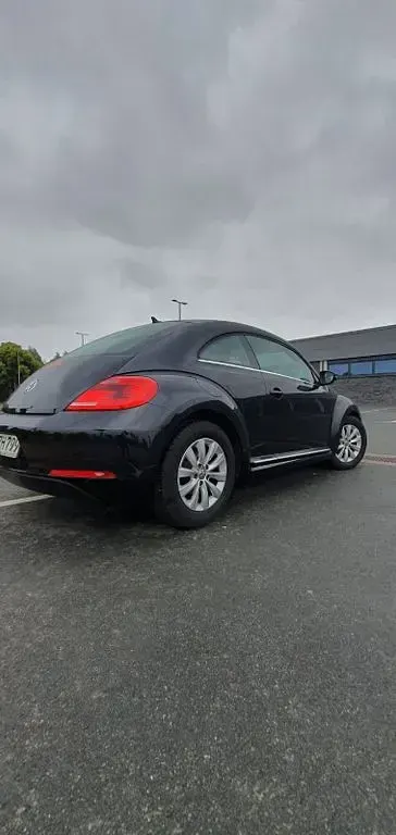 Gebraucht VW Beetle 105 PS (77 kW) 2012 Schwarz Kleinwagen