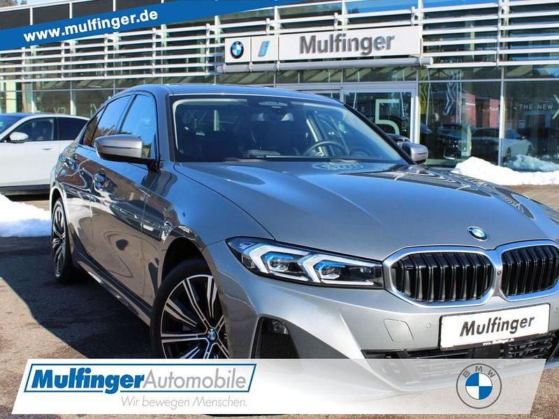 Grau Gebraucht 2023 BMW 330 Limousine | 37.980 € (Fairer Preis) - Bild 1/4