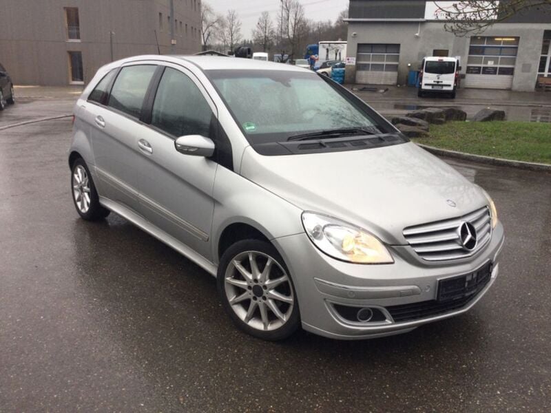 Silber Gebraucht 2007 Mercedes B200 Van / Kleinbus | 3.900 € (Fairer Preis) - Bild 1/4
