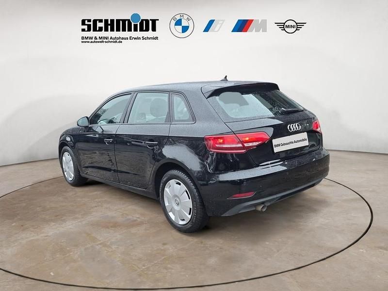 Gebraucht Audi A3 Design 116 PS (85 kW) 2018 Brillantschwarz uni Limousine
