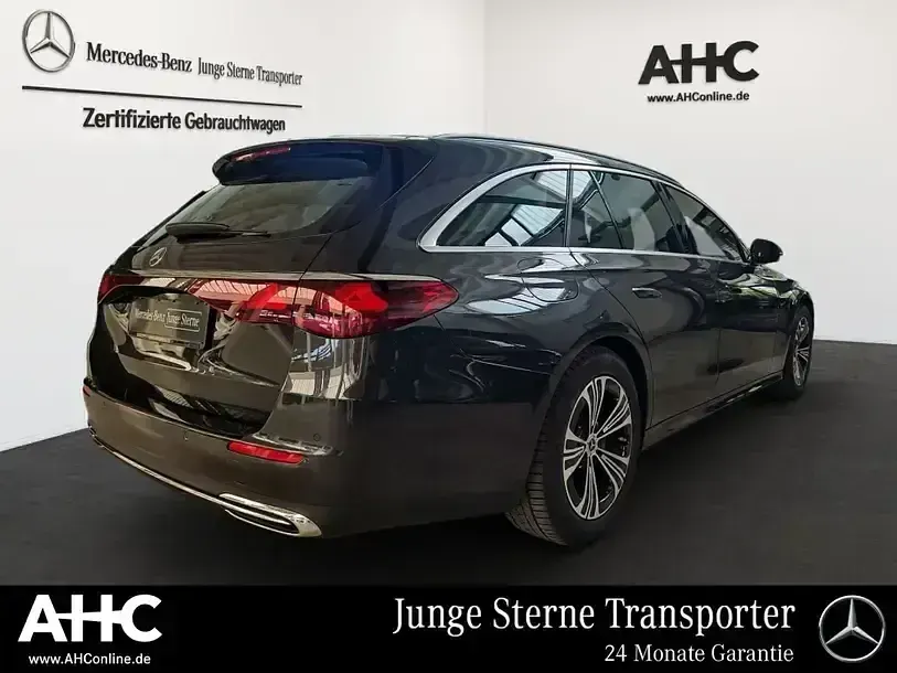 Gebraucht Mercedes E200 Avantgarde 204 PS (150 kW) 2023 Metalliclack graphitgrau Kombi