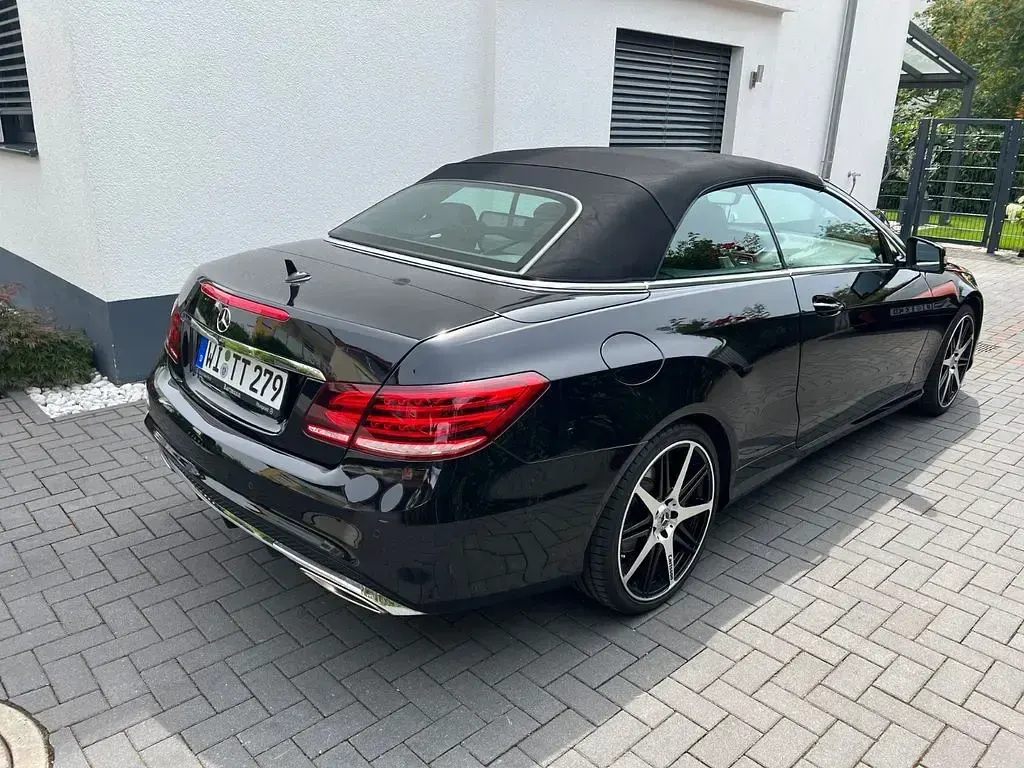 Gebraucht Mercedes E200 AMG line 184 PS (135 kW) 2016 Schwarz Cabrio