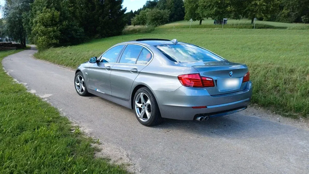 Gebraucht BMW 525 204 PS (150 kW) 2010 Grau Limousine