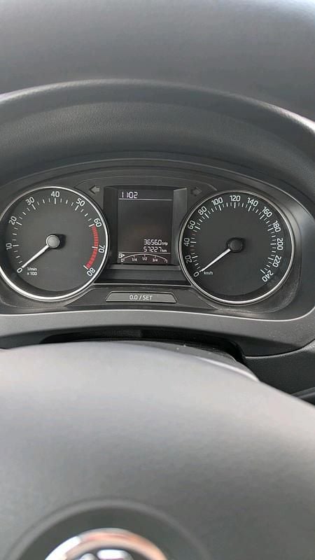 Gebraucht Skoda Rapid 90 PS (66 kW) 2017 Grau Kleinwagen