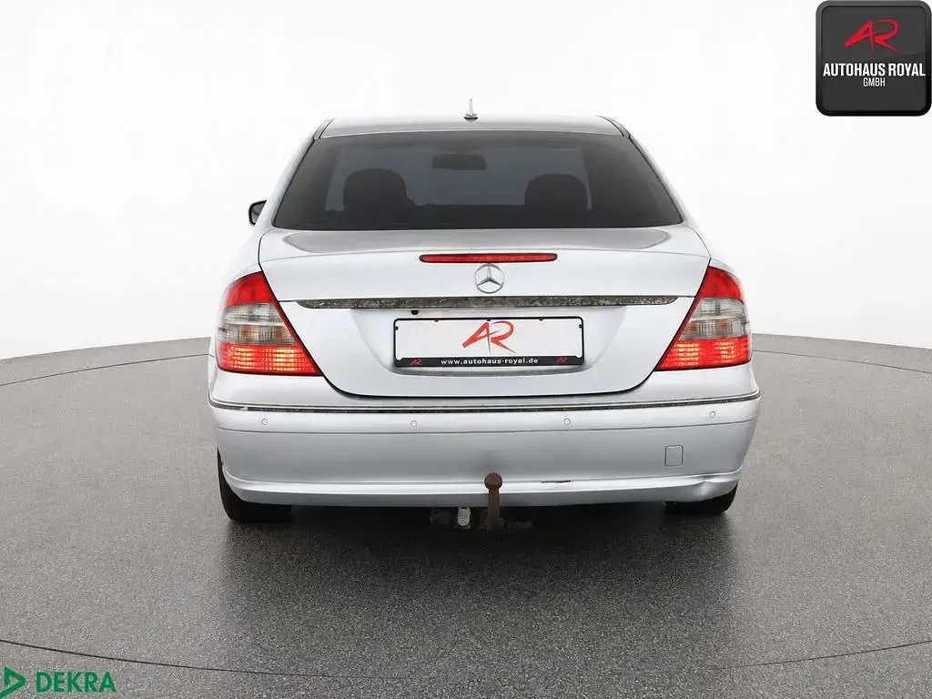 Gebraucht Mercedes E200 Elegance 184 PS (135 kW) 2006 Iridiumsilber Limousine