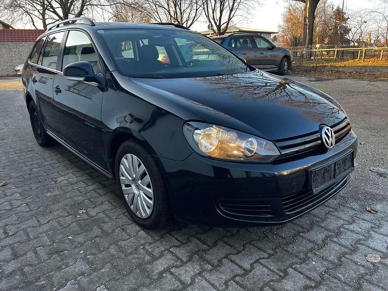 Gebraucht VW Golf VII Trendline 105 PS (77 kW) 2012 Deep black perleffekt Kombi