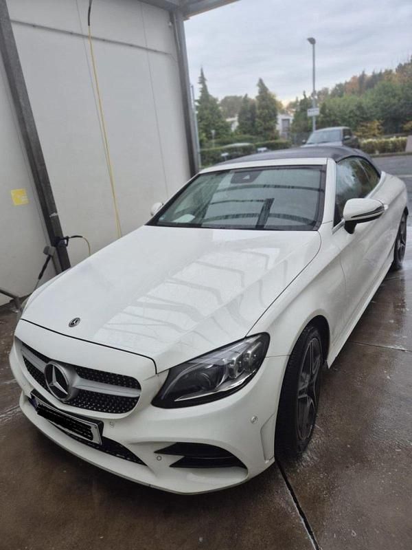 Weiß Gebraucht 2020 Mercedes C200 AMG line Cabrio | 29.900 € (Superpreis) - Bild 1/4