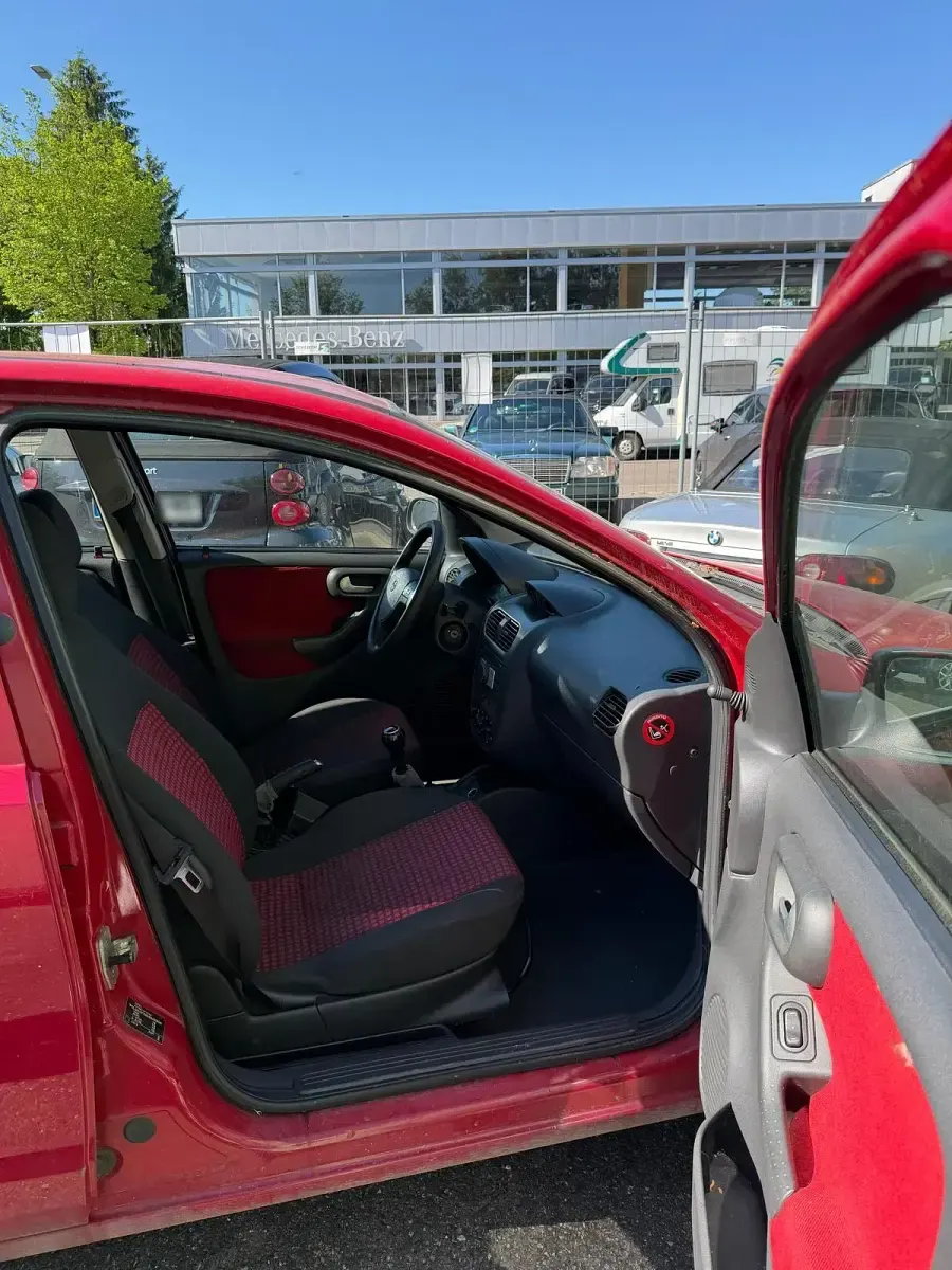 Gebraucht Opel Corsa 60 PS (44 kW) 2004 Rot Kleinwagen
