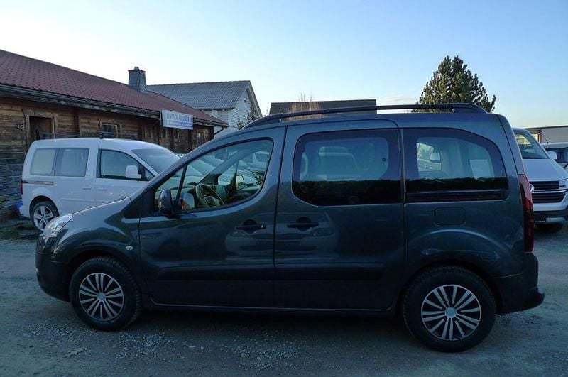 Gebraucht Peugeot Partner Tepee Active 120 PS (88 kW) 2014 Grau Van / Kleinbus