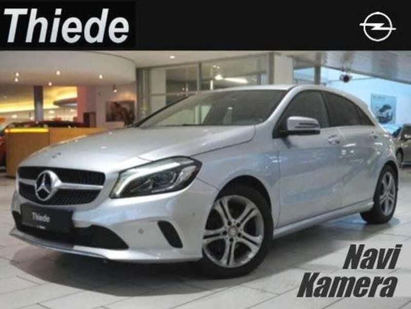 Silber Gebraucht 2016 Mercedes 220 Kombi | 17.800 € (Teuer) - Bild 1/2