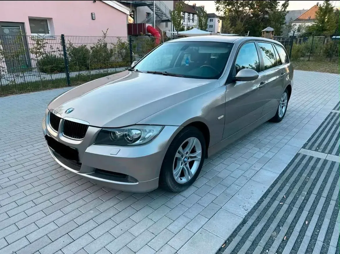 Gebraucht BMW 320 177 PS (130 kW) 2007 Andere farben Kombi