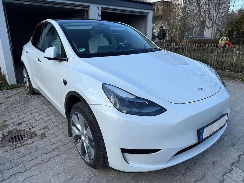 Gebraucht Tesla Model Y Standard Range 219 kW (299 PS) 2024 Weiß SUV