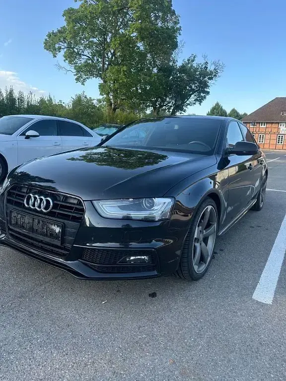 Gebraucht Audi A4 Sport 215 PS (158 kW) 2012 Schwarz Limousine
