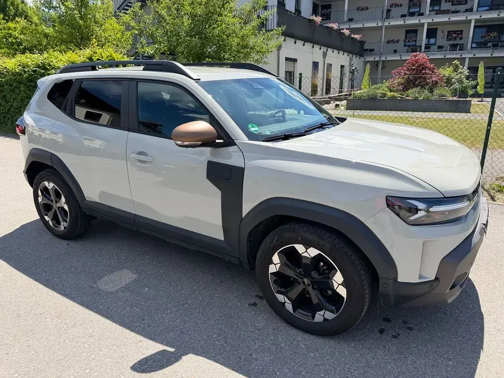 Gebraucht Dacia Duster Extreme 131 PS (96 kW) 2024 Beige SUV