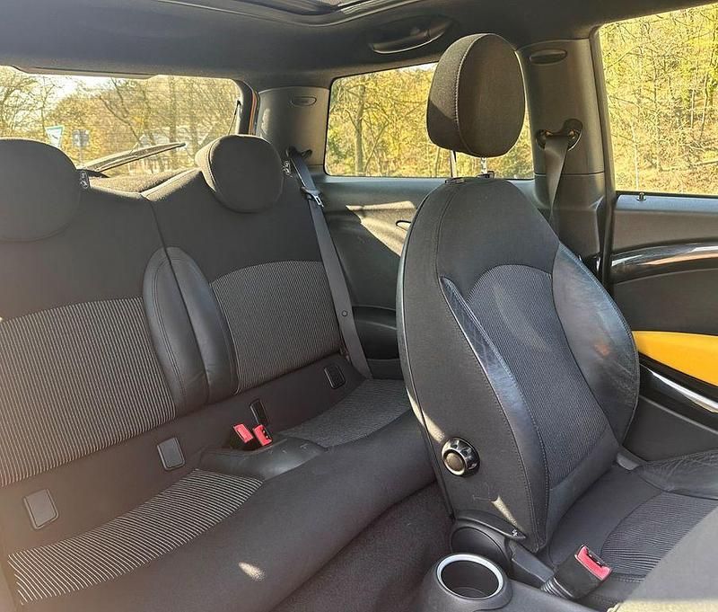 Usata Mini Cooper S 174 CV (127 kW) 2007 Giallo Utilitaria