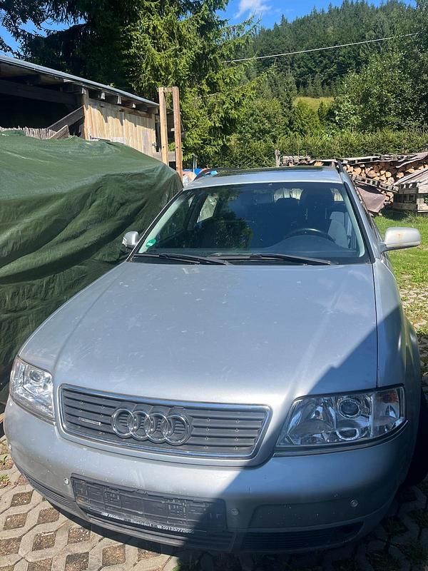 Silber Gebraucht 1998 Audi A6 Kombi | 500 € (Superpreis) - Bild 1/4