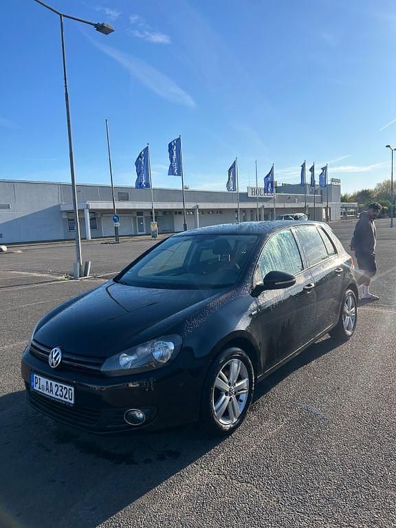 Schwarz Gebraucht 2012 VW Golf VII Trendline Limousine | 5.000 € (Guter Preis) - Bild 1/4