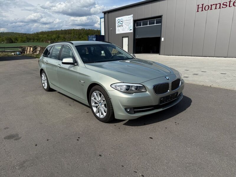 Silber Gebraucht 2011 BMW 528 Kombi | 12.990 € (Fairer Preis) - Bild 1/4