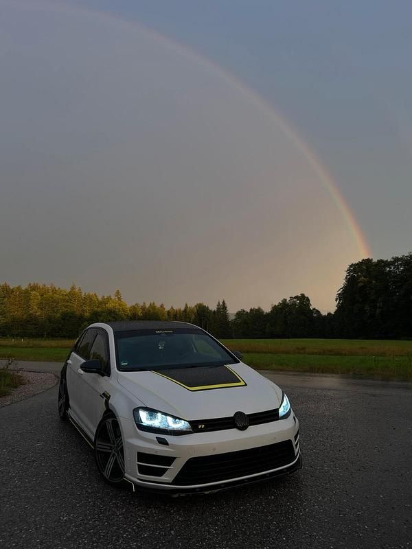 Weiß Gebraucht 2016 VW Golf VII Limousine | 20.000 € (Guter Preis) - Bild 1/4