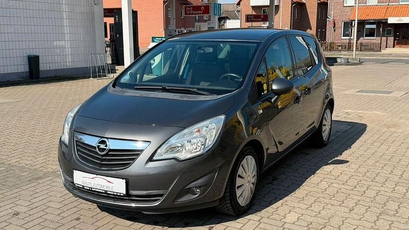 Gebraucht Opel Meriva Design Edition 101 PS (74 kW) 2011 Grau Van / Kleinbus