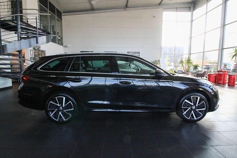 Gebraucht Skoda Octavia First Edition 150 PS (110 kW) 2021 Schwarz Kombi