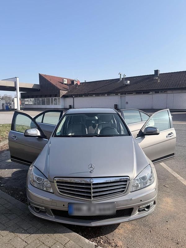 Gebraucht Mercedes C220 170 PS (125 kW) 2007 Grau Limousine
