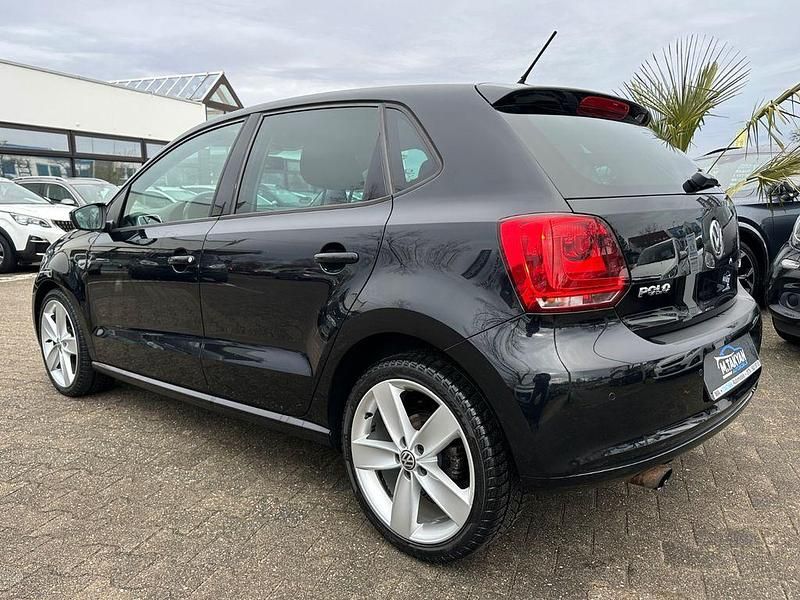 Gebraucht VW Polo Highline 90 PS (66 kW) 2014 Schwarz Limousine