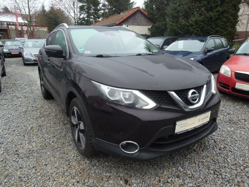 Violett Gebraucht 2015 Nissan Qashqai 360º SUV | 12.390 € (Etwas zu teuer) - Bild 1/4