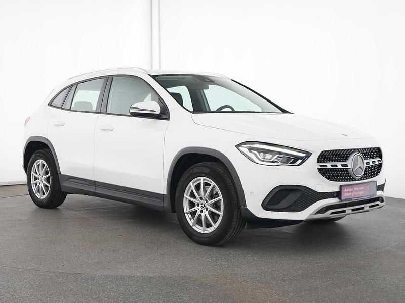 Gebraucht Mercedes GLA180 116 PS (85 kW) 2022 Polarweiss SUV