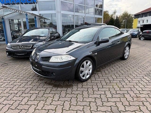 Grau Gebraucht 2007 Renault Mégane Cabriolet Dynamique Cabrio | 2.750 € (Fairer Preis) - Bild 1/4