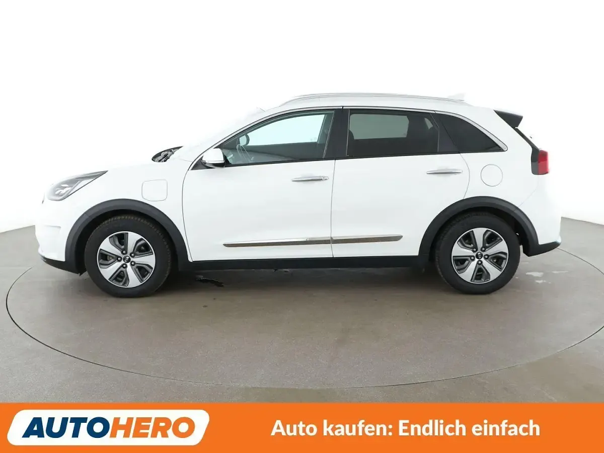 Gebraucht Kia Niro Vision 141 PS (103 kW) 2017 Weiß SUV