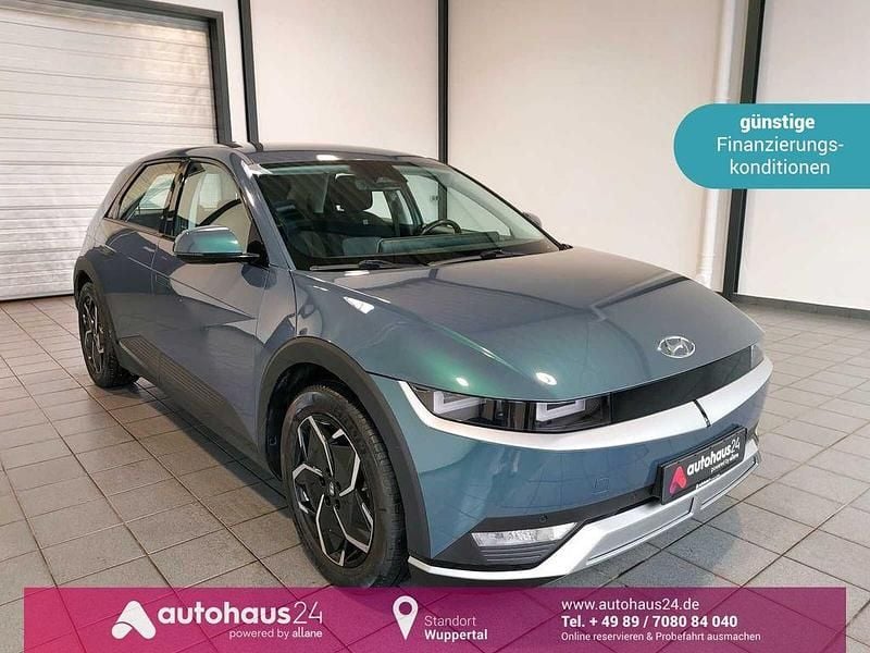 Grün Gebraucht 2022 Hyundai Ioniq Dynamiq Kleinwagen | 26.490 € (Superpreis) - Bild 1/4