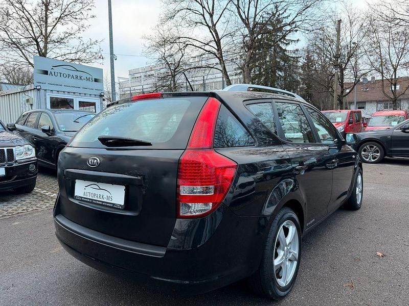 Gebraucht Kia Ceed Sportswagon Vision 90 PS (66 kW) 2011 Schwarz Kombi