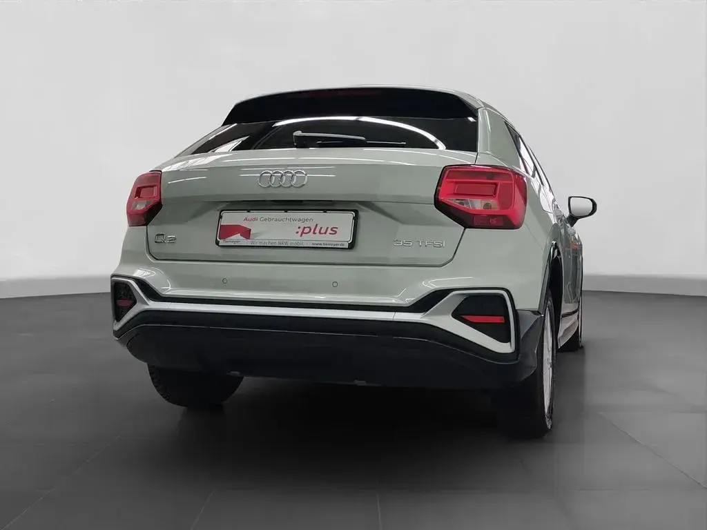 Gebraucht Audi Q2 S-Line 150 PS (110 kW) 2024 Silber SUV