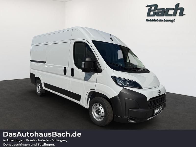 Neu Toyota Proace Comfort 141 PS (103 kW) 2025 Weiß Van / Kleinbus