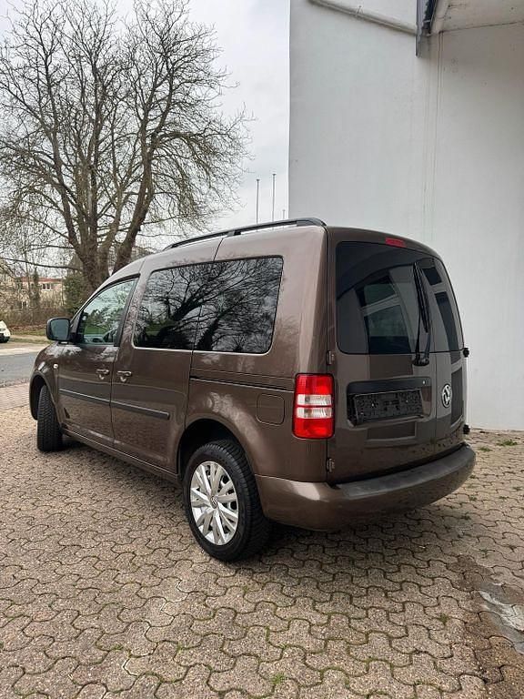 Gebraucht VW Caddy Comfortline 102 PS (75 kW) 2012 Braun Van / Kleinbus