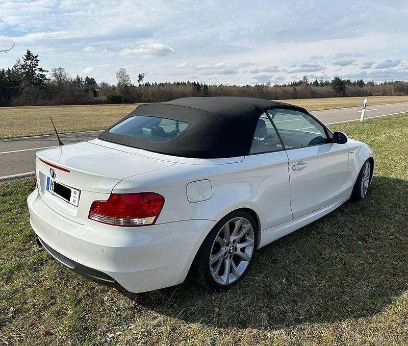 Gebraucht BMW 135 Cabriolet Performance 306 PS (225 kW) 2009 Weiß Cabrio