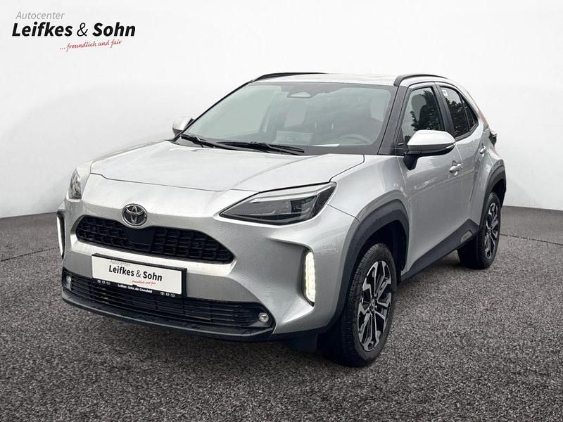 Silber Neu 2025 Toyota Yaris Cross SUV | 31.890 € (Etwas zu teuer) - Bild 1/4