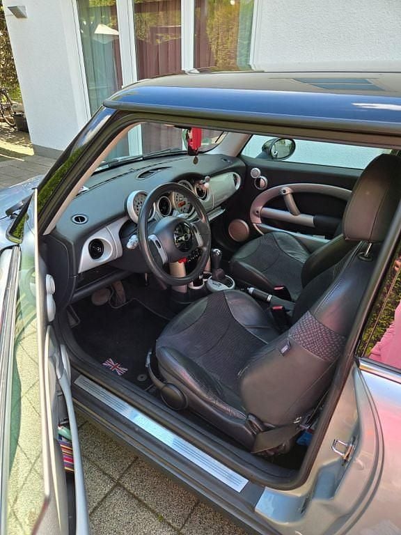 Second-hand Mini Cooper 116 CP (85 kW) 2002 Argintiu Hatchback