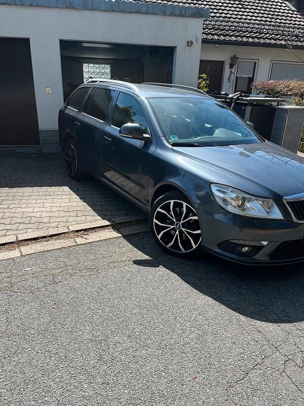 Brugt Skoda Octavia vRS 174 HK (127 kW) 2011 Grå Stationcar